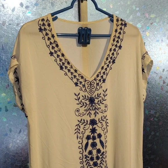 Embroidered Blue And White Cover Up - Picture 6 of 13